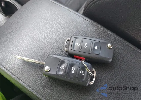 2015 Volkswagen Jetta 1.8T Sel from USA, damaged, VIN 3VWL07AJ4FM221228